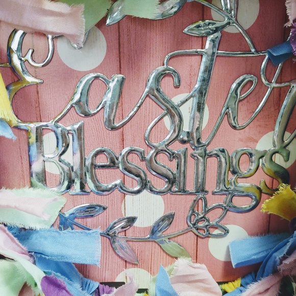 HANDCRAFTED DECOR EASTER BLESSINGS WHITE BUNNY PASTEL FABRIC RAG WREATH 18" - Picture 8 of 9